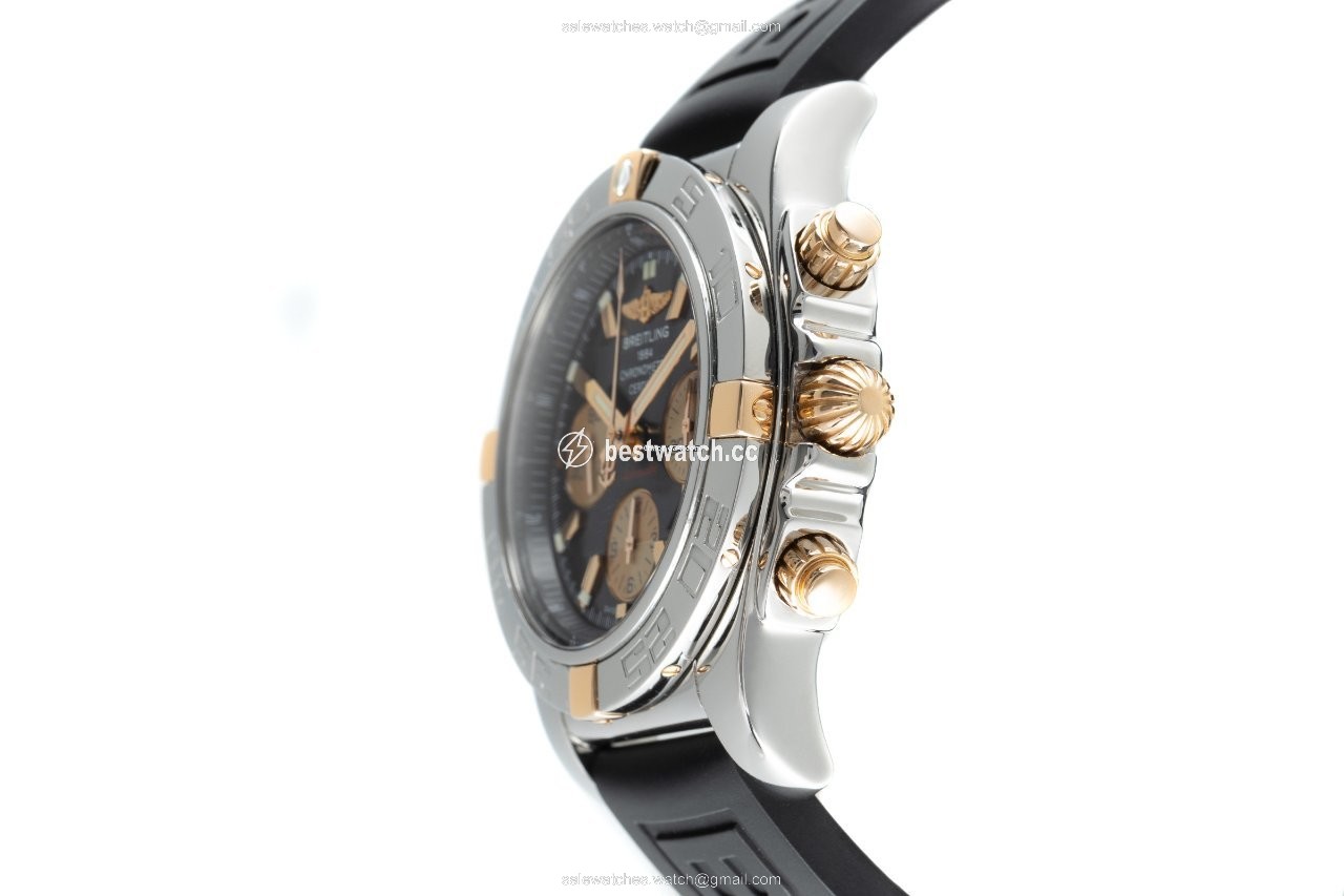 IMG_9086 Breitling Chronomat 44 Mens watch Unisex Automatic Gold Steel IB0110 3