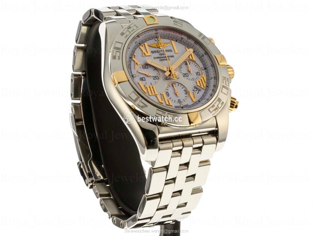 IMG_9086 Breitling Chronomat 44 Gold Steel IB011012 A692 3