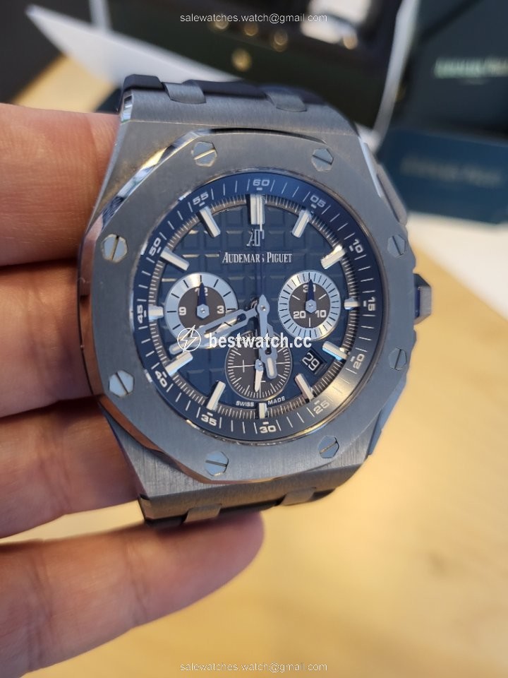 IMG_9086 Audemars Piguet Royal Oak Offshore Chronograph Mens watch Unisex Automatic Titanium Ref. 26480TI.OO.A027CA.01 3