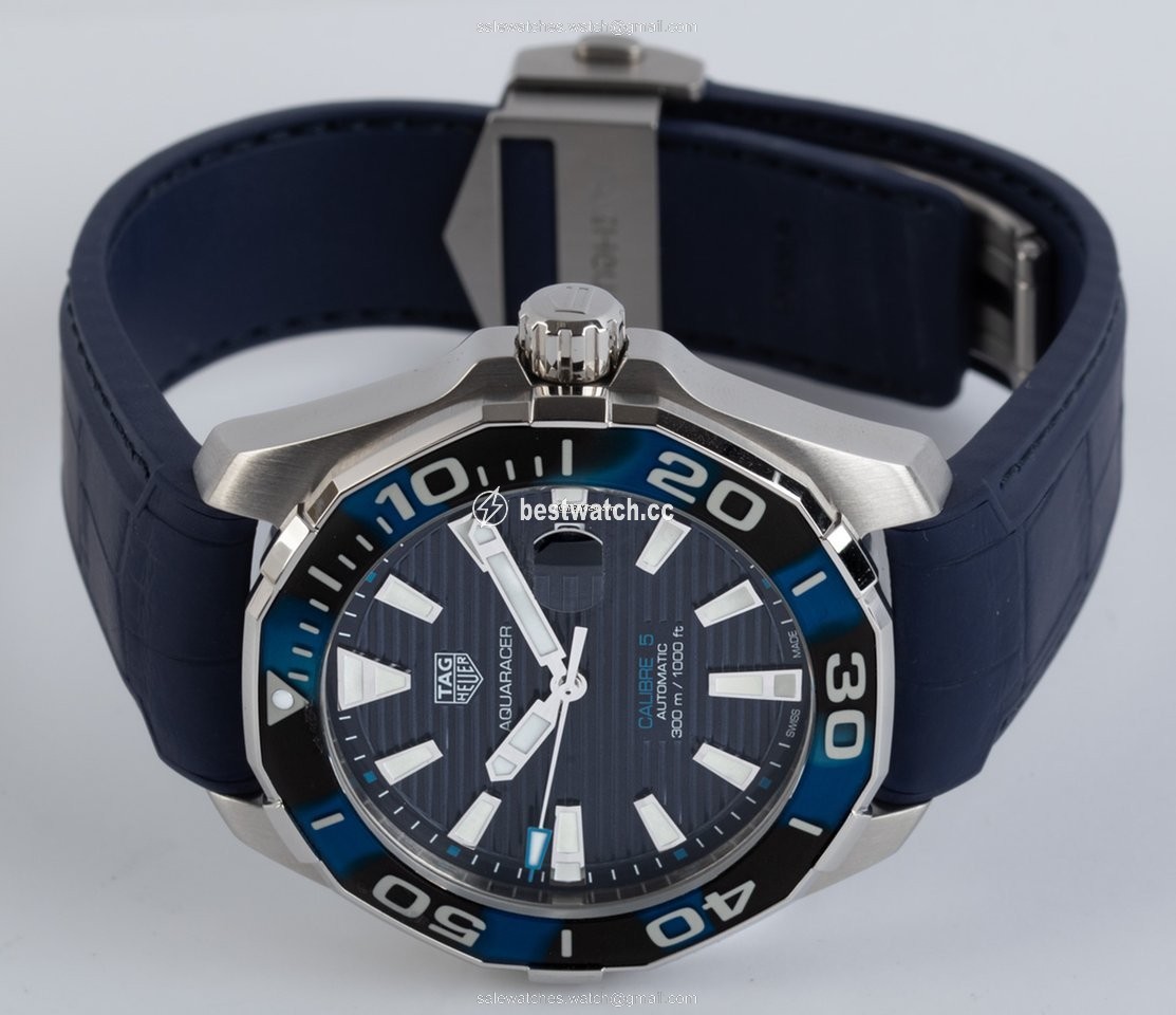 IMG_9086 TAG Heuer Aquaracer 300M Mens watch Unisex Automatic Steel WAY201P.FT6178 3