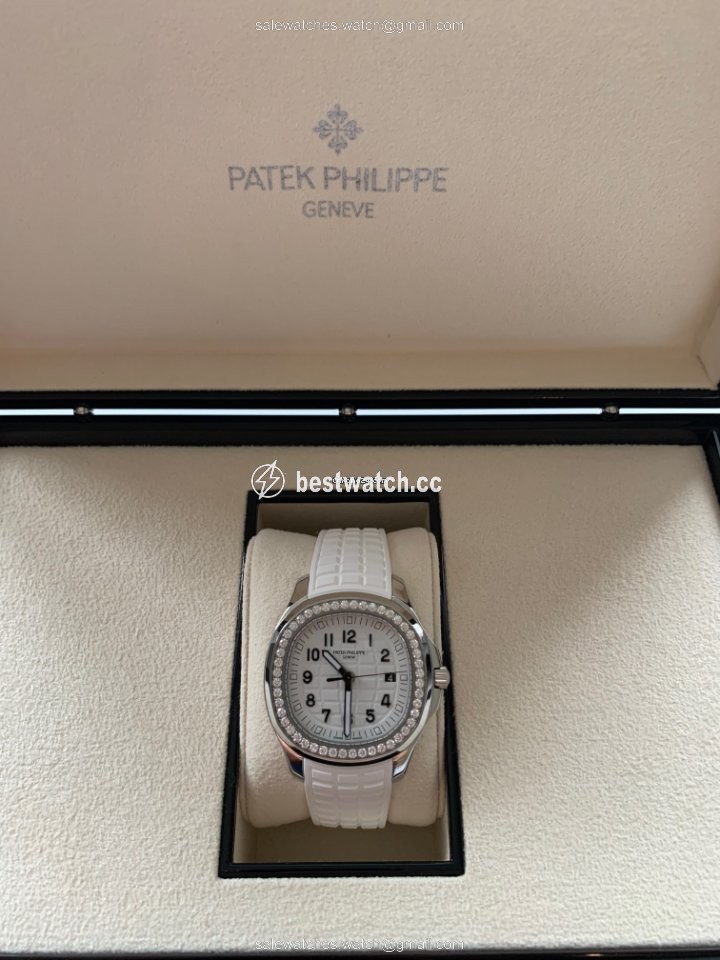 IMG_9086 Patek Philippe Quartz Steel 5267 200A-010 3