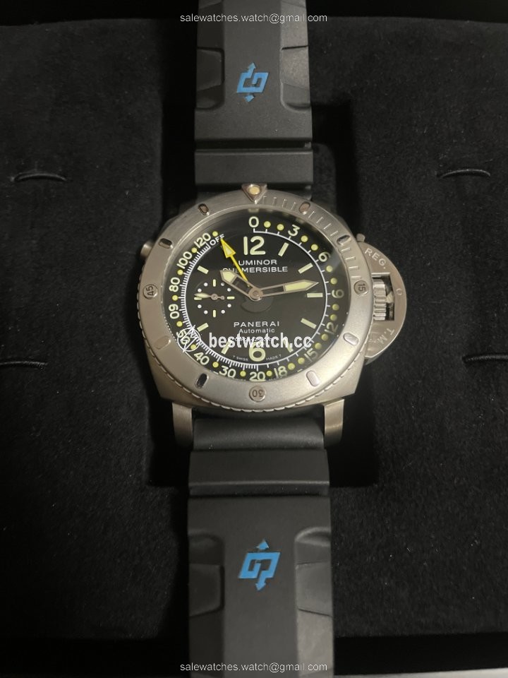 Panerai Luminor Submersible 1950 Depth Gauge Mens watch Unisex Automatic Titanium PAM 00193 3