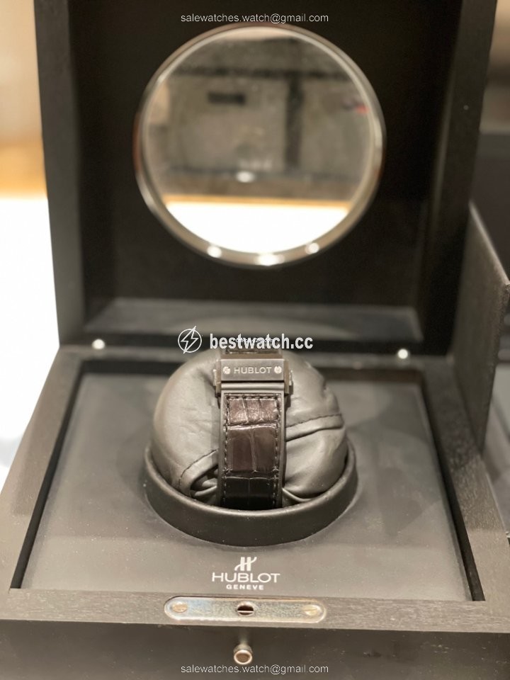 IMG_9086 Hublot Classic Fusion Ultra-Thin Mens watch Unisex Manual winding Ceramic 515.CM.0140.LR 3
