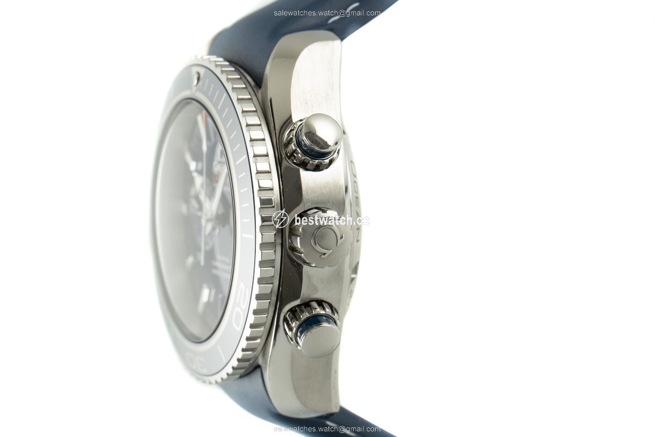 Omega Seamaster Planet Ocean Chronograph Mens watch Unisex Automatic Titanium 232.92.46.51.03.001 3