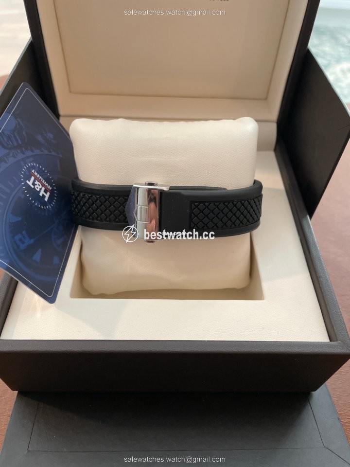 IMG_9086 TAG Heuer Monaco Calibre 12 Mens watch Unisex Automatic CAW2114 3