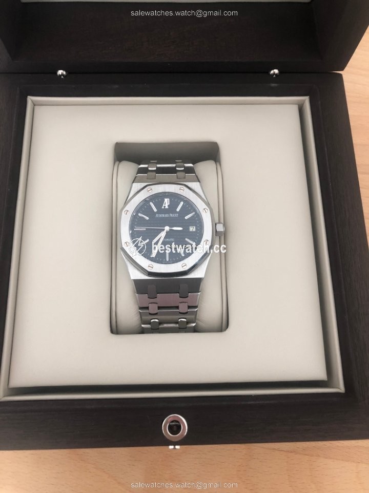 IMG_9086 Audemars Piguet Royal Oak Selfwinding Mens watch Unisex Automatic Steel 15300ST.OO.1220ST.02 3