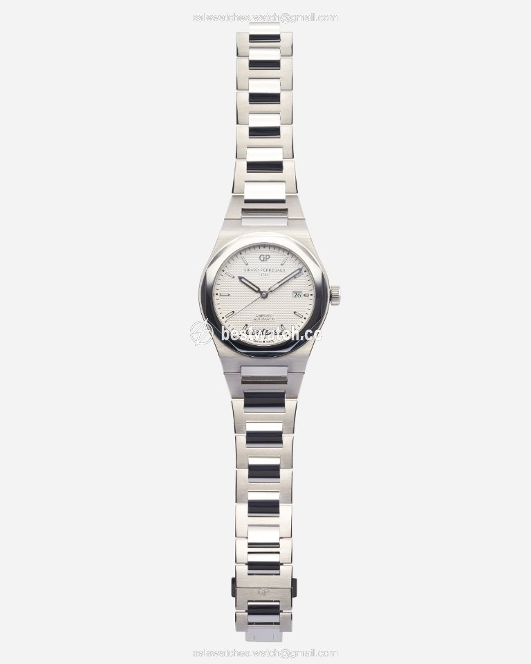 IMG_9086 Girard Perregaux Laureato Mens watch Unisex Automatic Steel 81000-11-131-11A 3