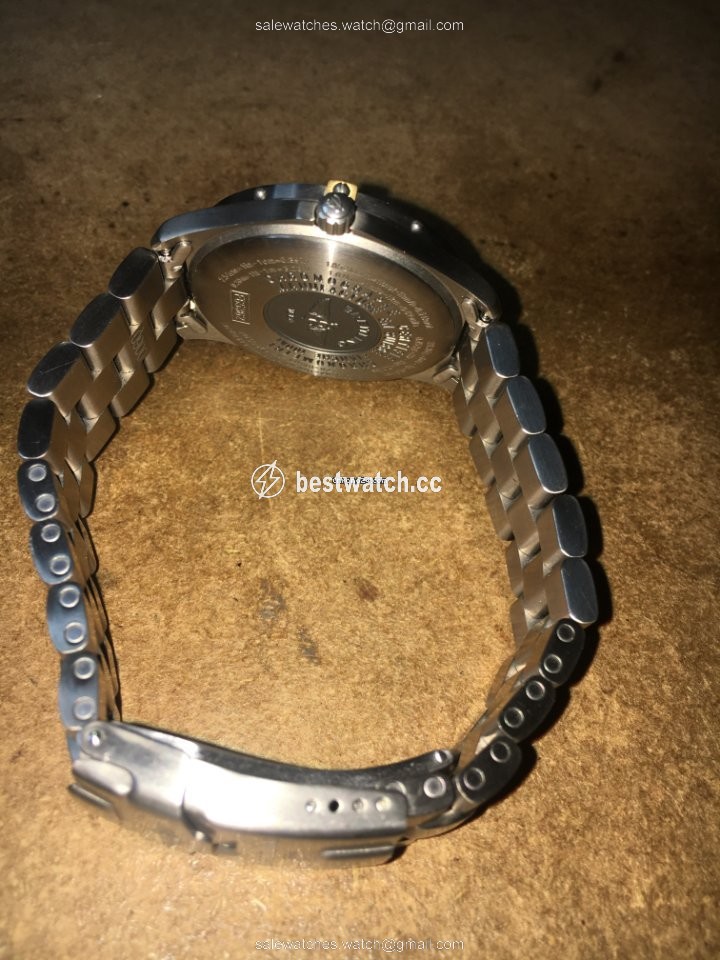 IMG_9086 Breitling Aerospace Mens watch Unisex Quartz Titanium F65362 3