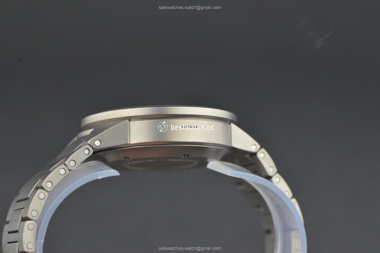 IMG_9086 IWC GST Mens watch Unisex Automatic Titanium IW3537 3