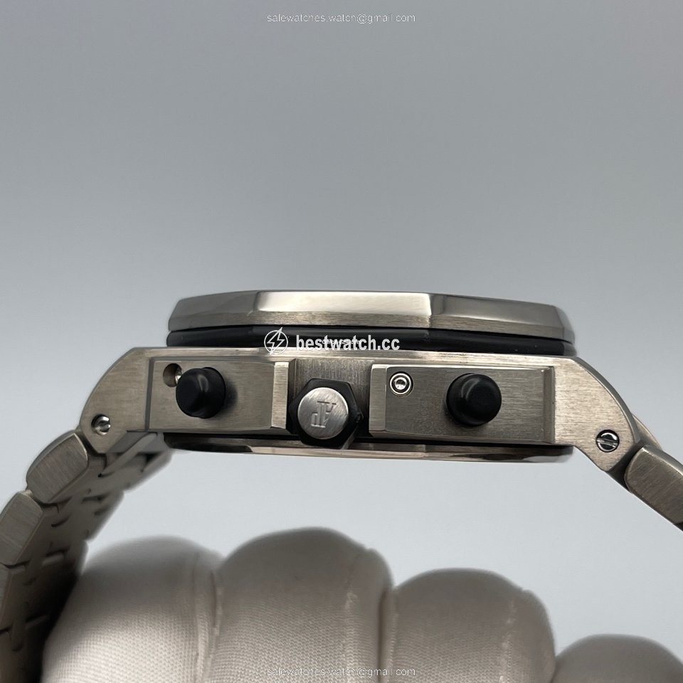 IMG_9086 Audemars Piguet Royal Oak Offshore Chronograph Mens watch Unisex Automatic Titanium 25854TI.OO.1150TI.01 3