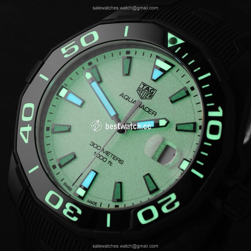 IMG_9086 TAG Heuer Aquaracer Mens watch Unisex Titanium WAY108A 3
