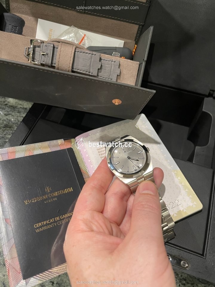 Vacheron Constantin Overseas Mens watch Unisex Automatic White gold 2000V 120G-B122 3