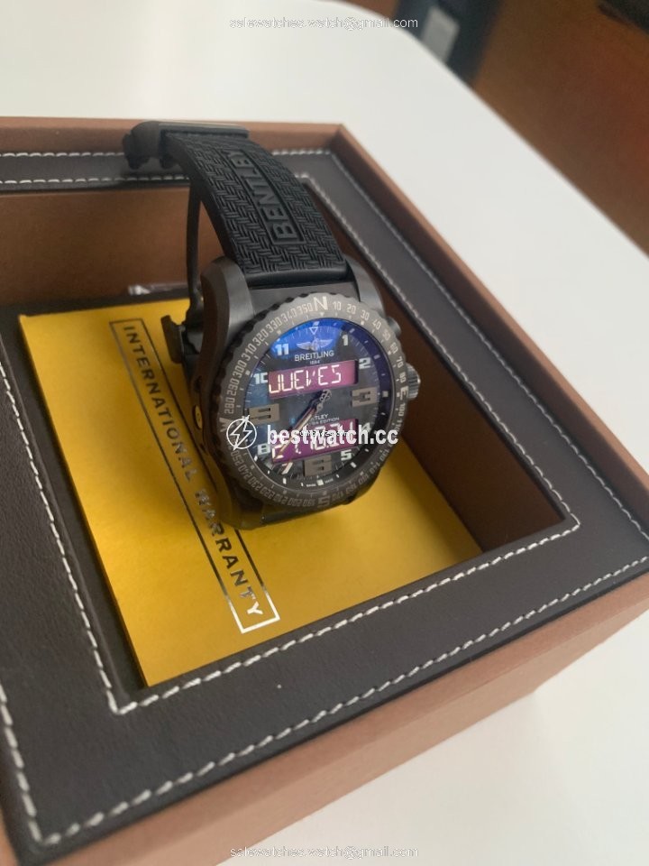 IMG_9086 Breitling Cockpit B50 Mens watch Unisex Quartz VB50109U BE29 3