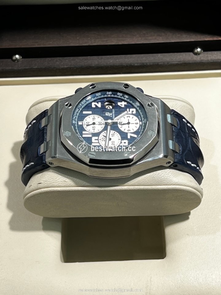 IMG_9086 Audemars Piguet Royal Oak Offshore Chronograph Mens watch Unisex Automatic Steel 26170ST.OO.D305CR.01 3