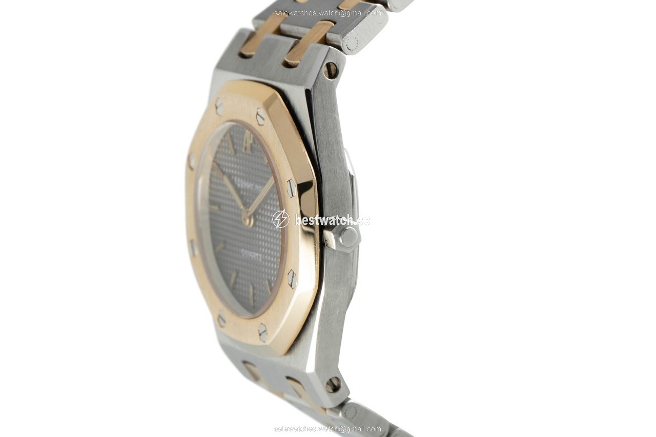 IMG_9086 Audemars Piguet Royal Oak Lady Womens watch Quartz Gold Steel SA66270.722 3