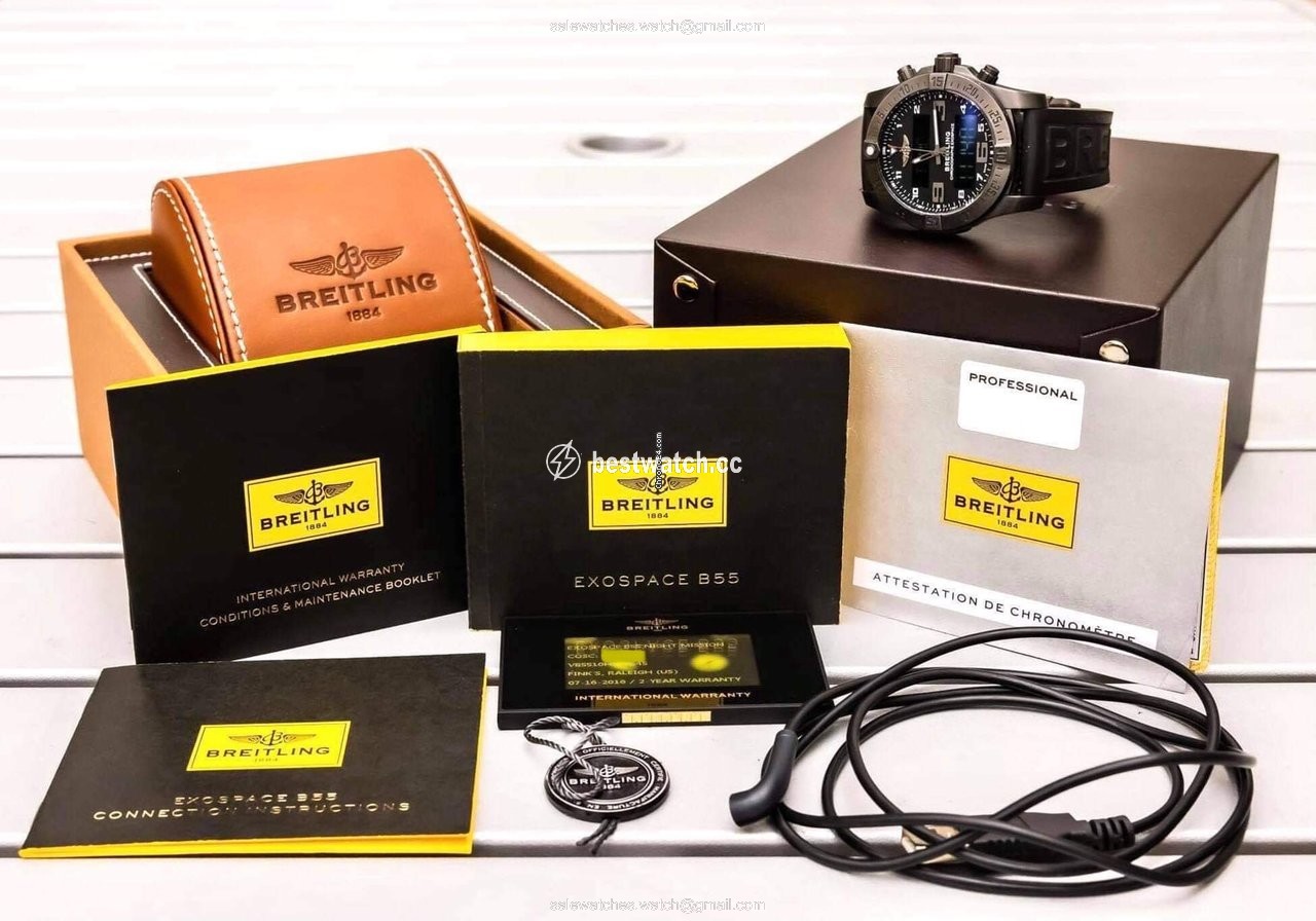 IMG_9086 Breitling Exospace B55 Connected Mens watch Unisex Quartz Titanium VB5510H1 BE45 3