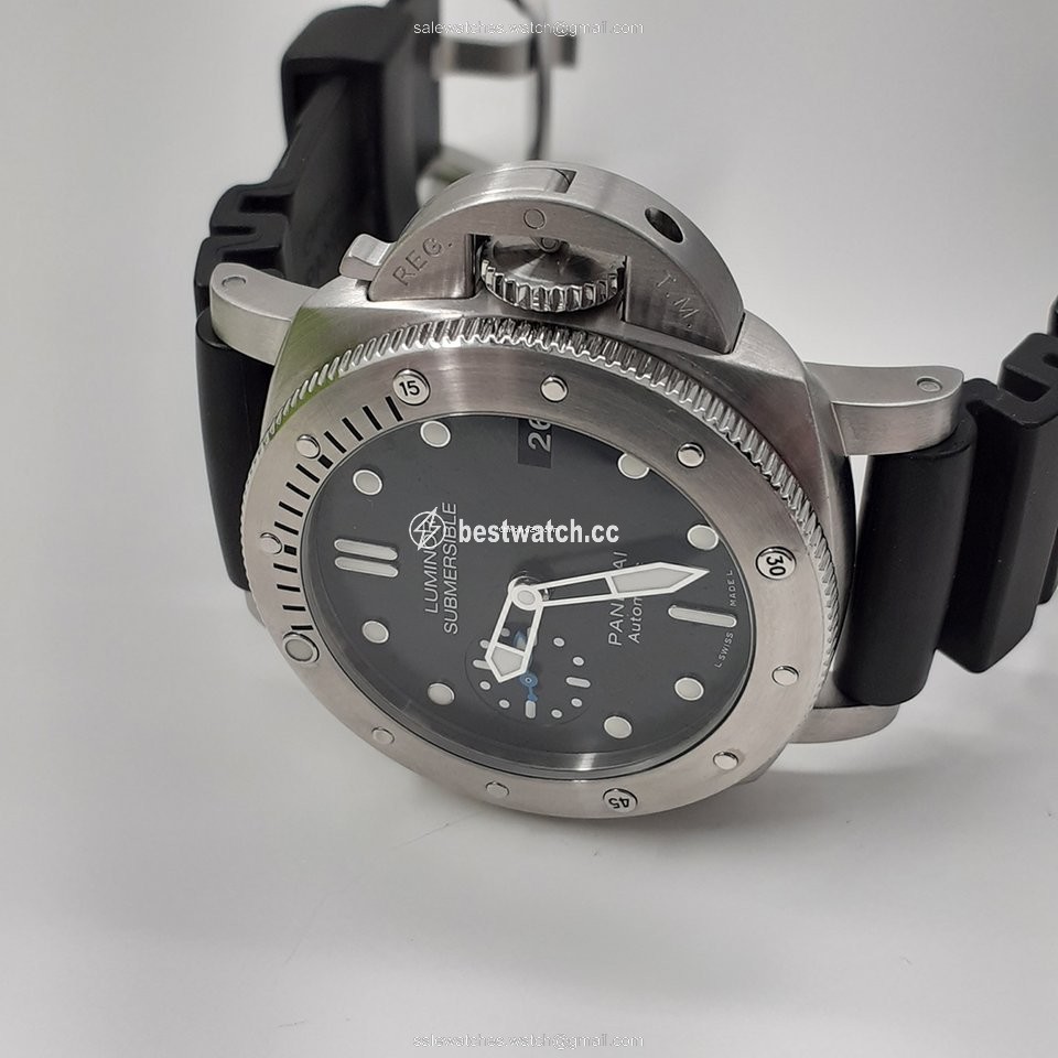 IMG_9086 Panerai Luminor Submersible 1950 3 Days Automatic Mens watch Unisex Automatic Steel PAM00682 3