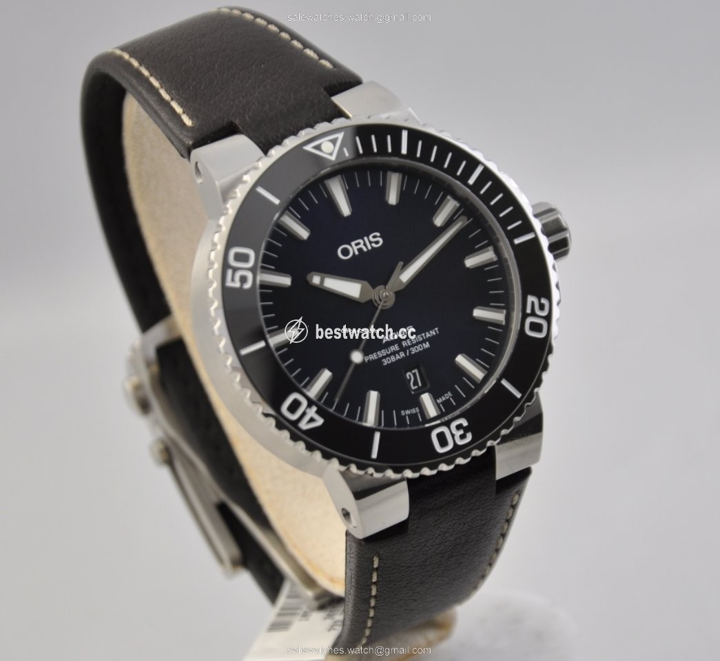 Oris Aquis Date Mens watch Unisex Automatic Steel 01 733 7730 4135-07 4 24 65EB 3