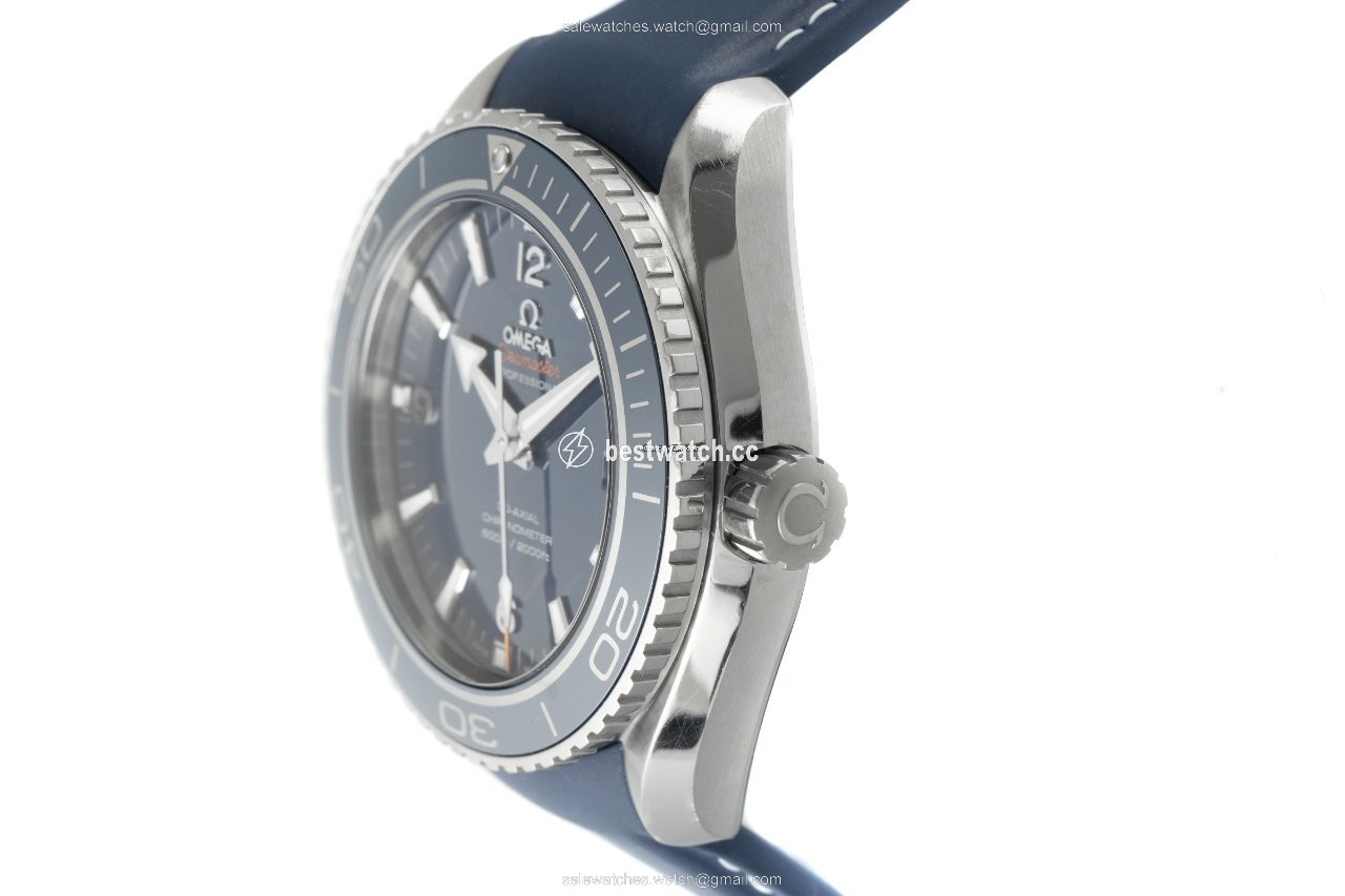 IMG_9086 Omega Seamaster Planet Ocean Mens watch Unisex Automatic Titanium 232.92.46.21.03.001 3