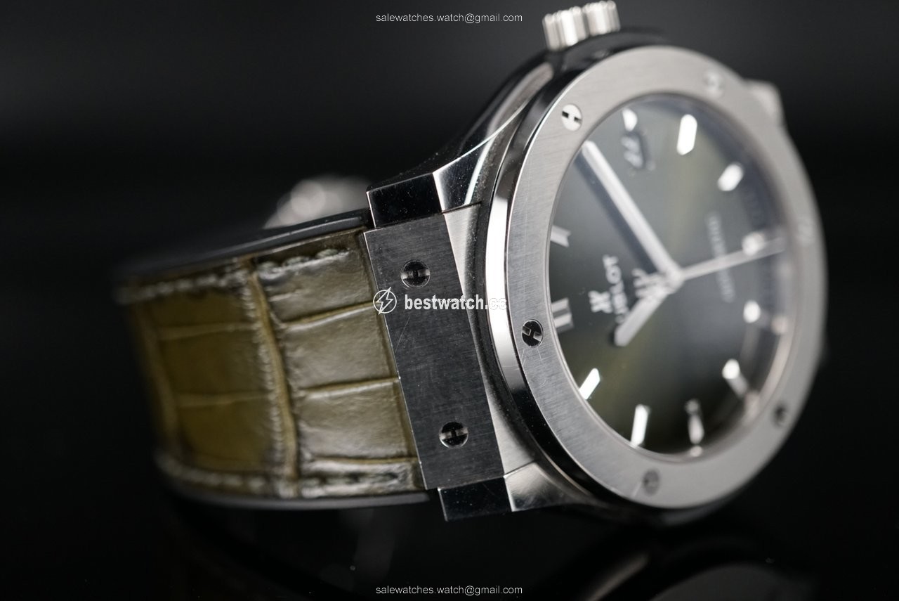 IMG_9086 Hublot Classic Fusion 45, 42, 38, 33 mm Mens watch Unisex Automatic Titanium 511.NX.8970.LR 3