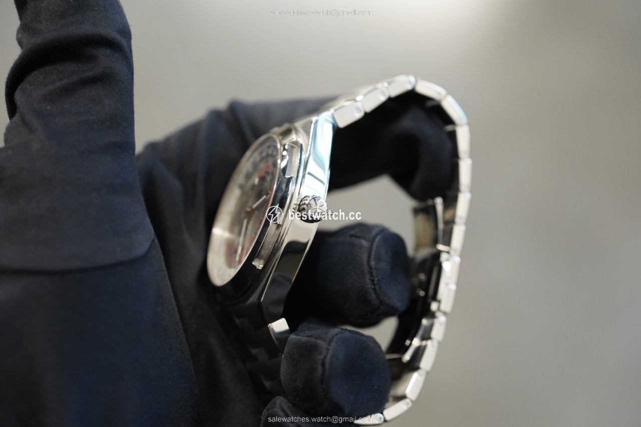 IMG_9086 Vacheron Constantin Overseas World Time Mens watch Unisex Automatic Steel 7700V-110A-B129 3