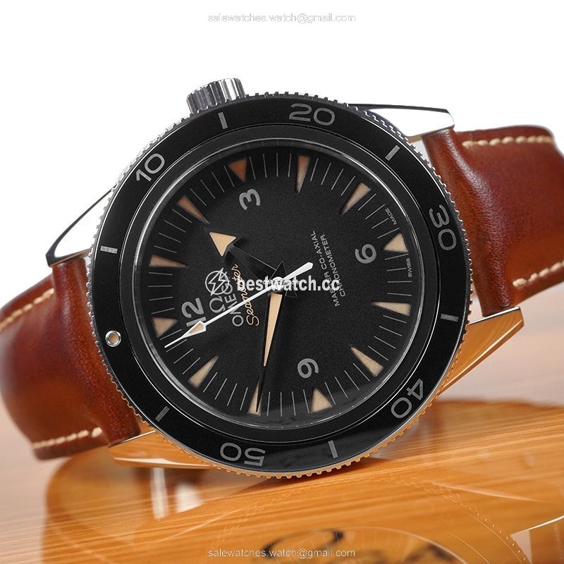 Omega Seamaster 300 Mens watch Unisex Steel 233.32.41.21.01.002 3