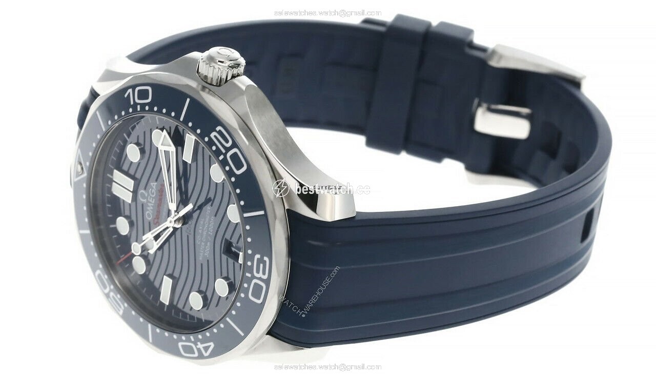 Omega Seamaster Diver 300 M Automatic Steel 210.32.42.20.03.001 21032422003001 3