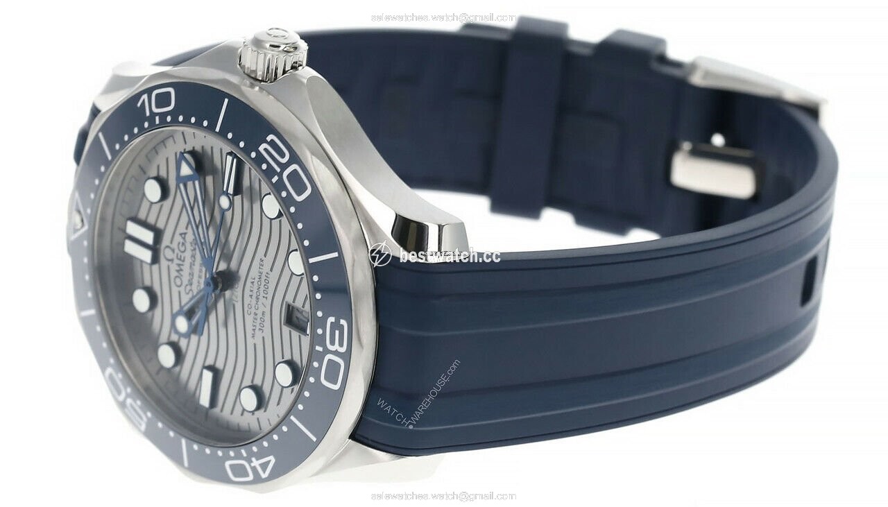 IMG_9086 Omega Seamaster Diver 300 M Automatic Steel 210.32.42.20.06.001 21032422006001 3