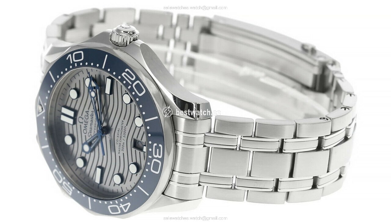 IMG_9086 Omega Seamaster Diver 300 M Automatic Steel 210.30.42.20.06.001 21030422006001 3