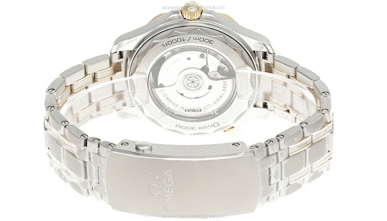 IMG_9086 Omega Seamaster Diver 300 M Automatic Steel 21020422003001 210.20.42.20.03.001 3