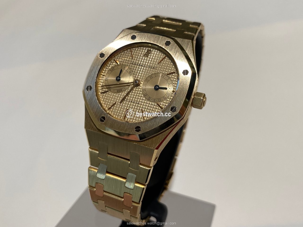 IMG_9086 Audemars Piguet Royal Oak Day-Date Mens watch Unisex Automatic Yellow gold 25572BA.OO.0789BA.01 3