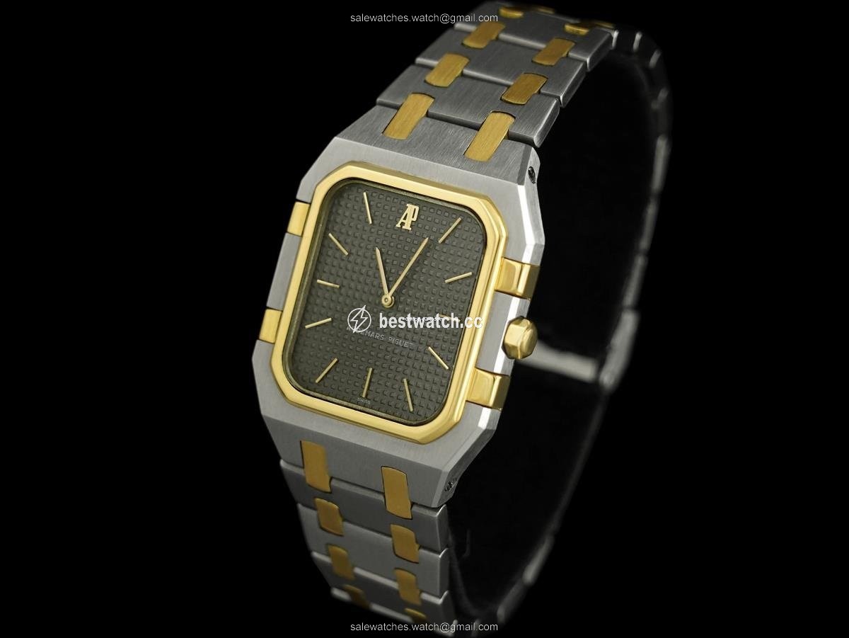 IMG_9086 Audemars Piguet Royal Oak Jumbo Mens watch Unisex Quartz Gold Steel 8260 3