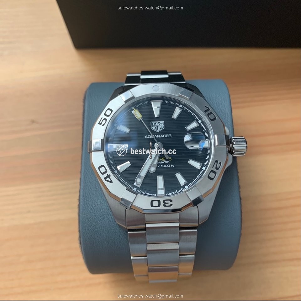 IMG_9086 TAG Heuer Aquaracer 300M Mens watch Unisex Automatic Steel WBD2110.BA0928 3