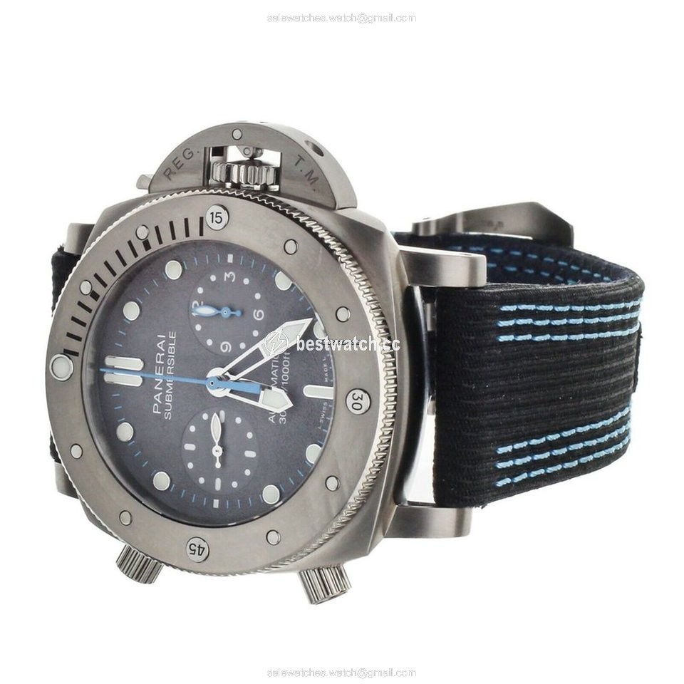 IMG_9086 Panerai Luminor Submersible Mens watch Unisex Automatic Titanium PAM1027 3