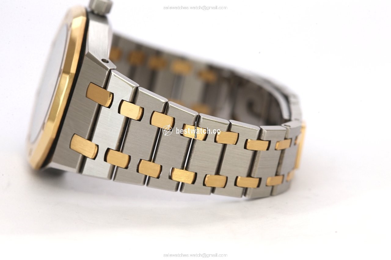 IMG_9086 Audemars Piguet Royal Oak Day-Date Mens watch Unisex Automatic Gold Steel 25594SA-OO-0789SA-01 3