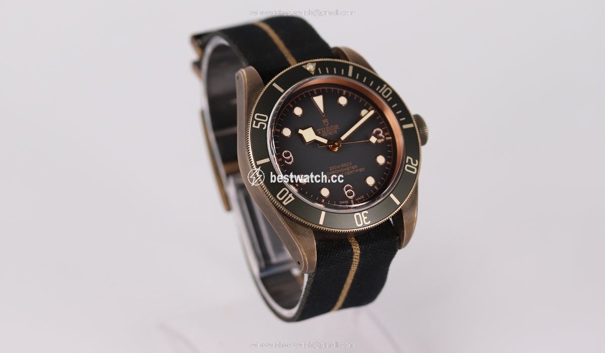Tudor Black Bay Bronze Automatic Bronze 79250BA-0002 3
