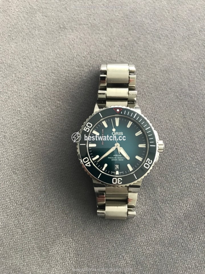 IMG_9086 Oris Aquis Date Mens watch Unisex Automatic Steel 01 733 7732 4185-Set 3