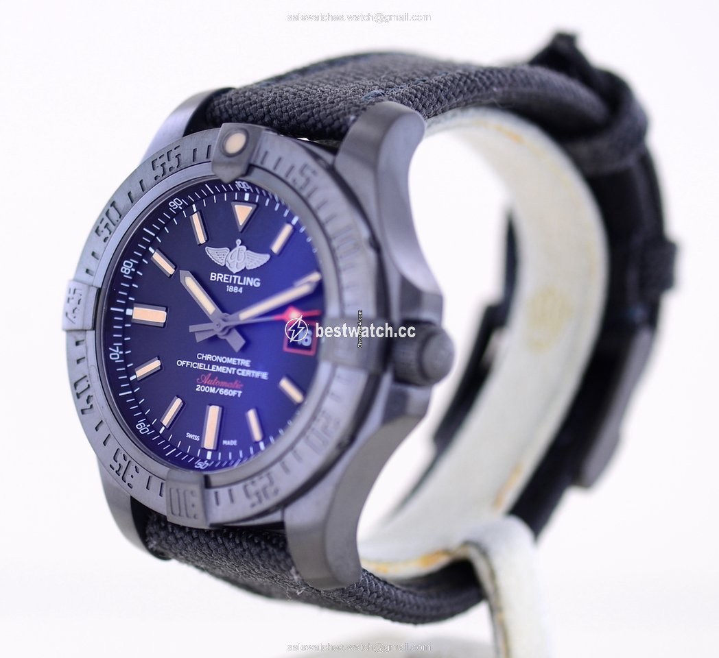 IMG_9086 Breitling Avenger Blackbird 44 Mens watch Unisex Automatic Titanium V1731110 3