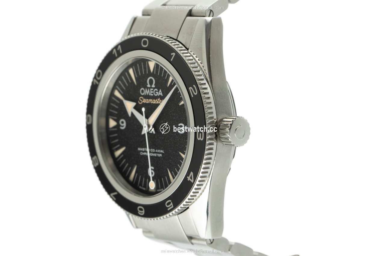 IMG_9086 Omega Seamaster 300 Mens watch Unisex Automatic Steel 233.32.41.21.01.001 3