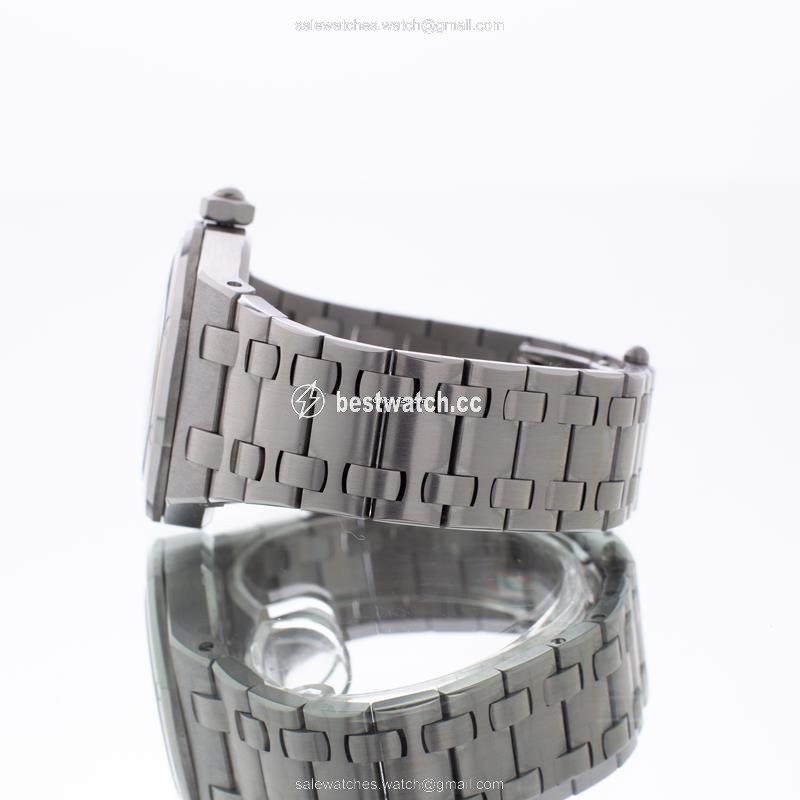 IMG_9086 Audemars Piguet Royal Oak Lady Womens watch Quartz Steel 67600st.oo.1210st.01 3