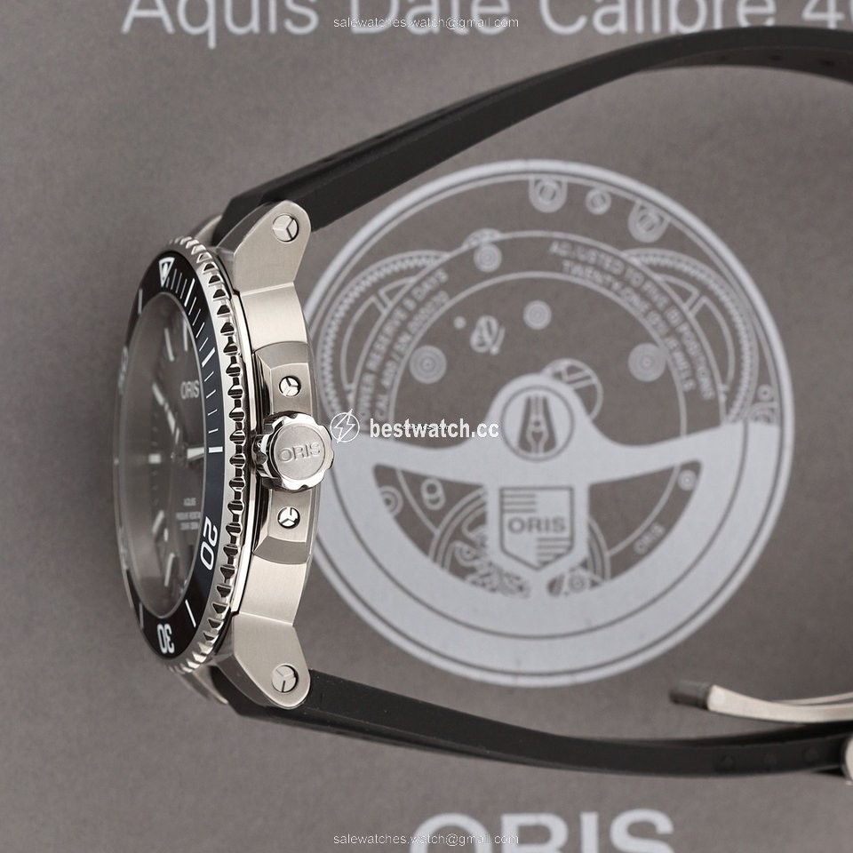 IMG_9086 Oris Aquis Titanium Date Mens watch Unisex Automatic Titanium 01 733 7730 7153-07 4 24 64TEB 3