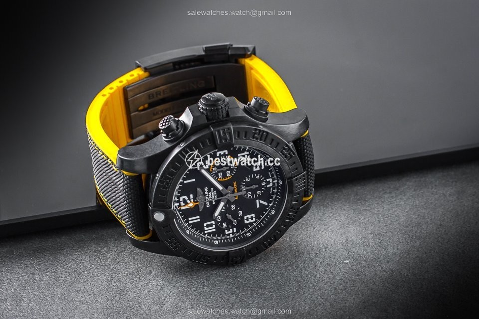 IMG_9086 Breitling Avenger Hurricane Mens watch Unisex Automatic XB0180 3