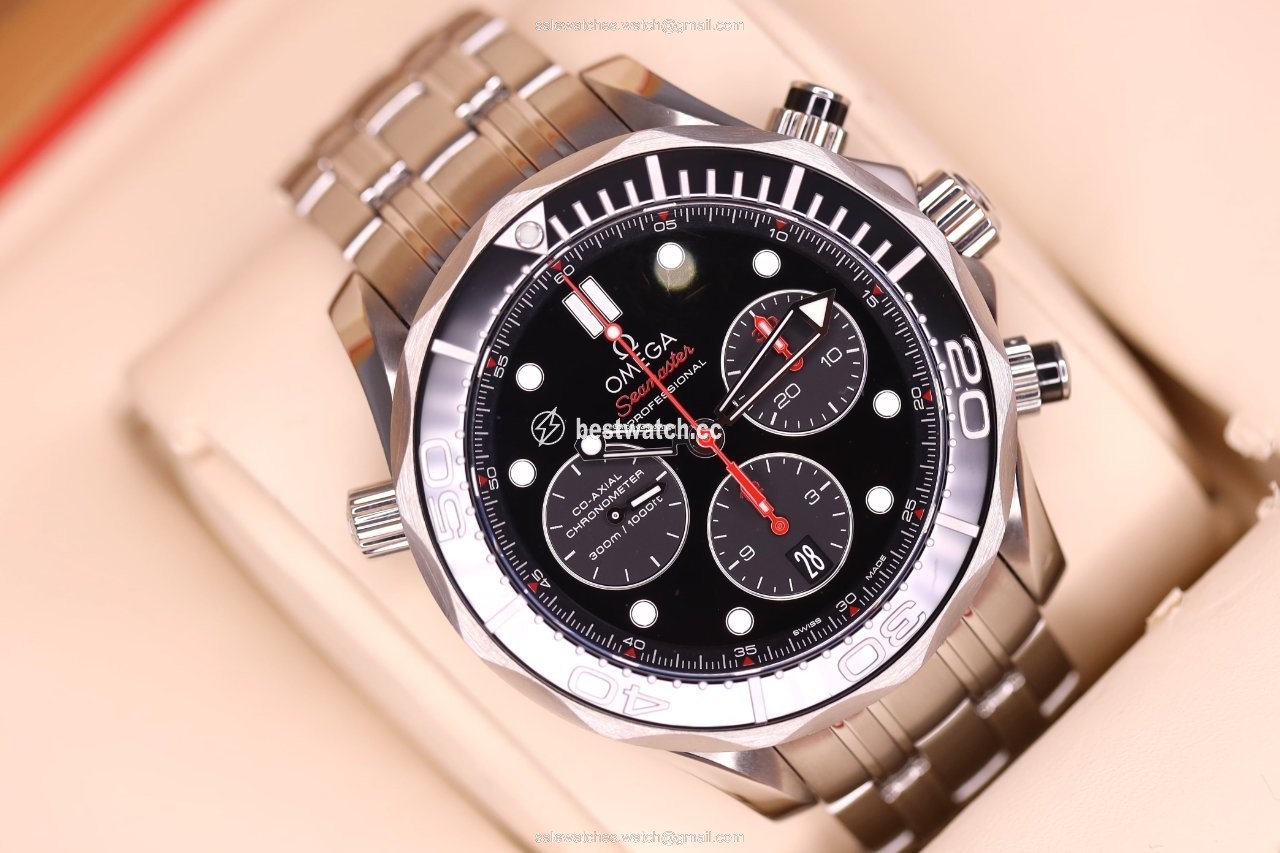 Omega Seamaster Diver 300 M Mens watch Unisex Automatic Steel 212.30.44.50.01.001 3