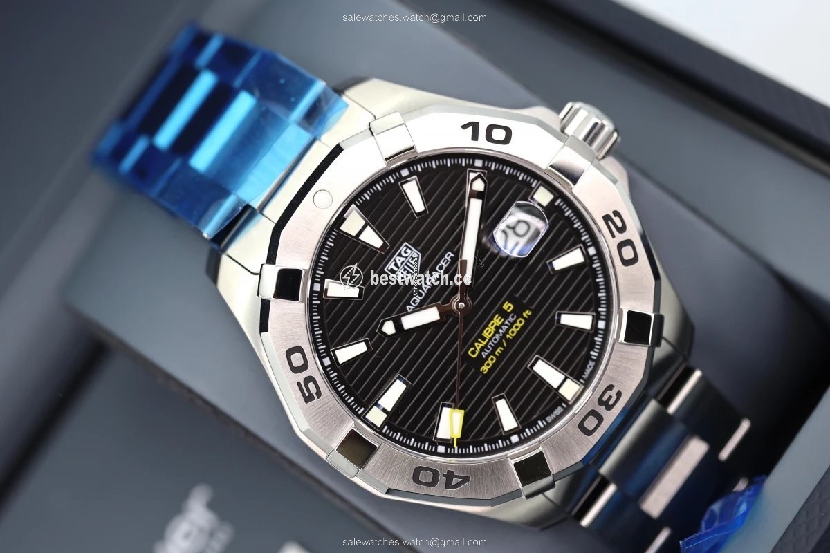 IMG_9086 TAG Heuer Aquaracer 300M Mens watch Unisex Automatic Steel WAY2010 3