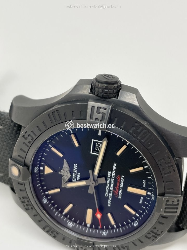 IMG_9086 Breitling Avenger Blackbird Mens watch Unisex Automatic Titanium V1731010 BD12 100W 3