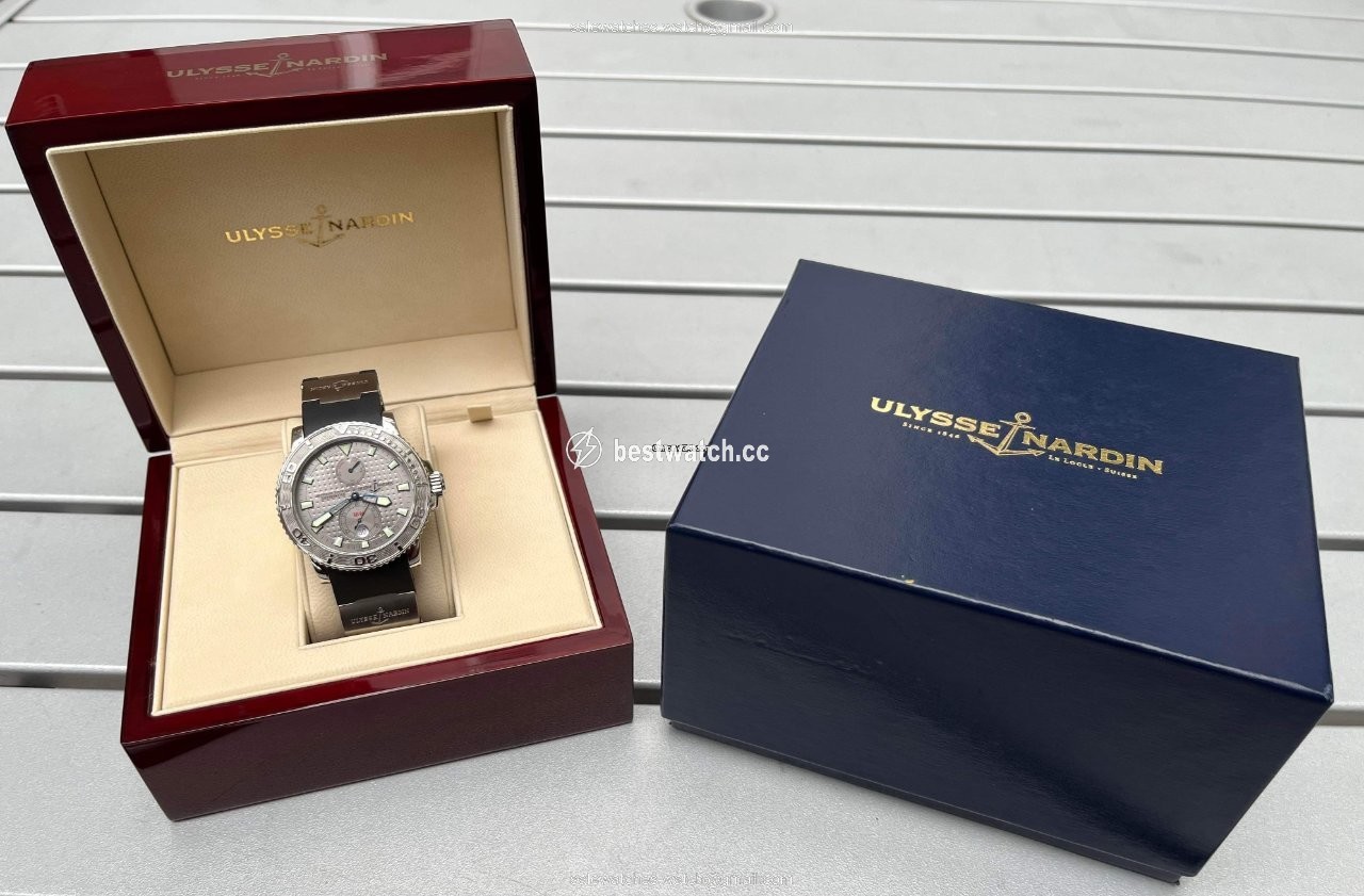 Ulysse Nardin Maxi Marine Diver Mens watch Unisex Automatic Steel 263-33-3 92 3