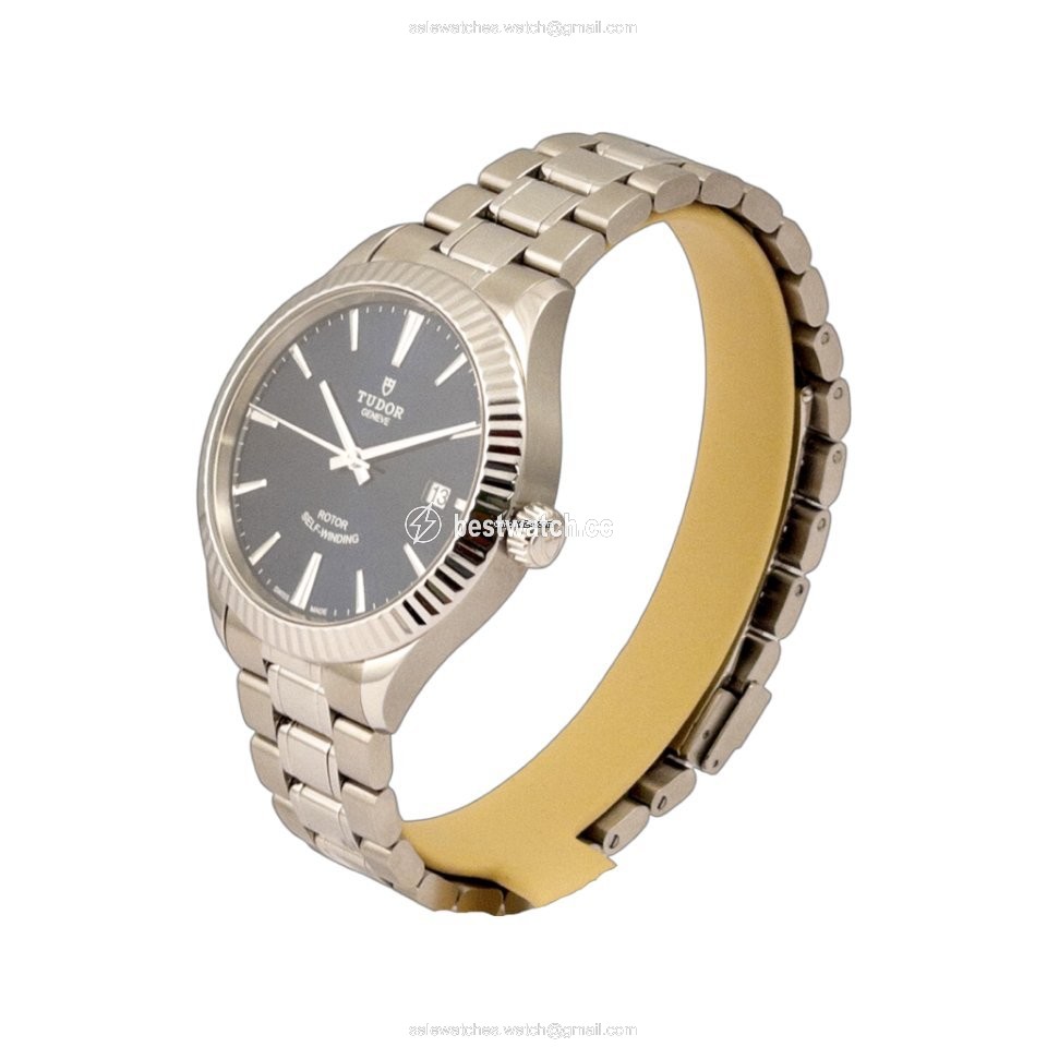 Tudor Style 12510 3