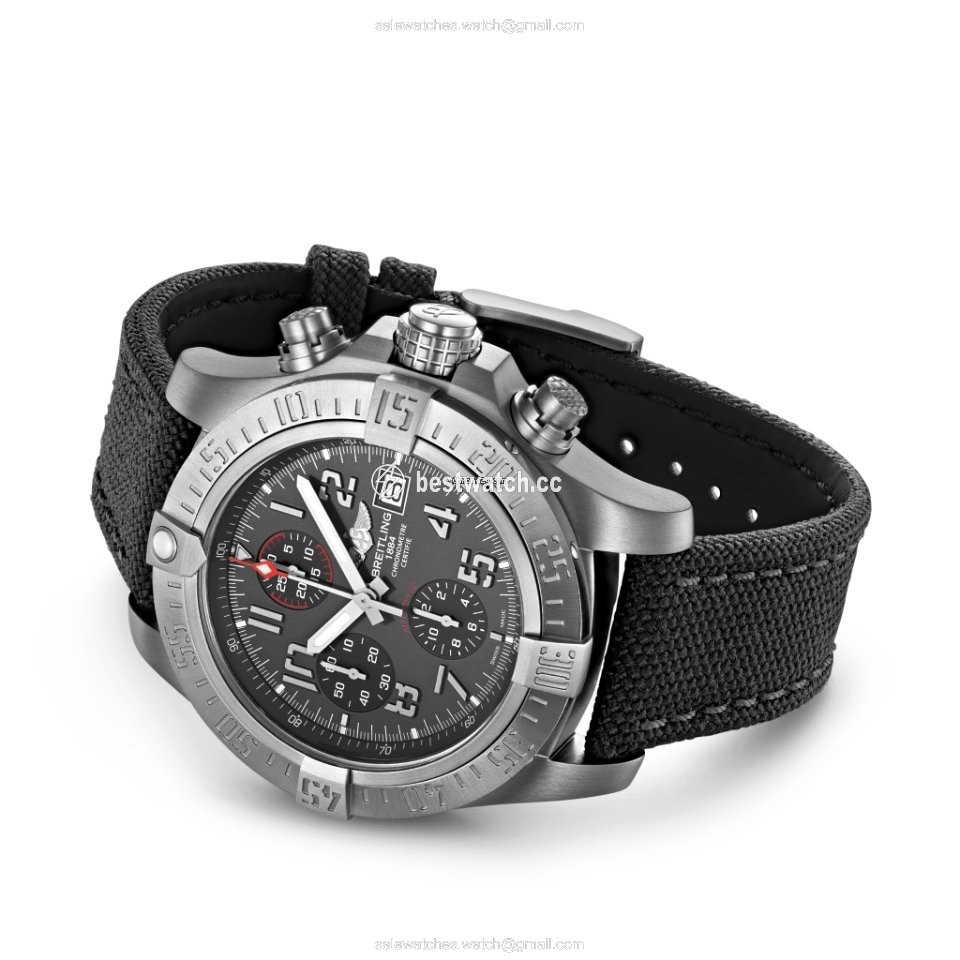IMG_9086 Breitling Avenger Bandit Mens watch Unisex Automatic Titanium E13383101M1W1 3