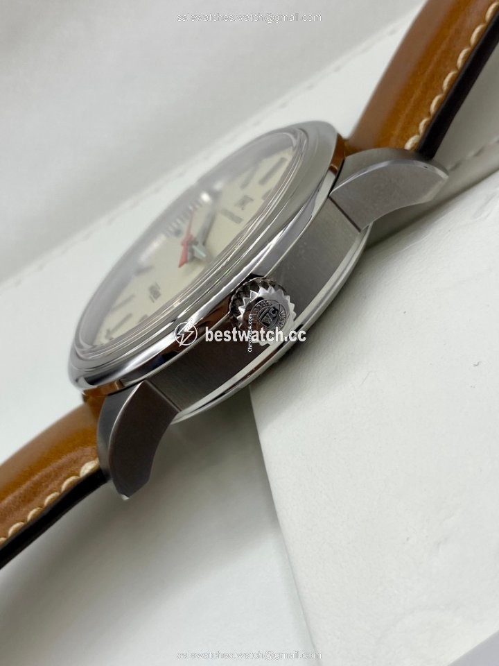 IWC Ingenieur Automatic Mens watch Unisex Automatic Steel IW323309 3