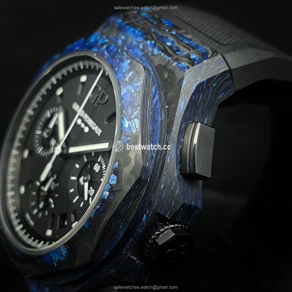 IMG_9086 Girard Perregaux Laureato Mens watch Unisex Automatic Carbon 81060-36-691-FH6A 3